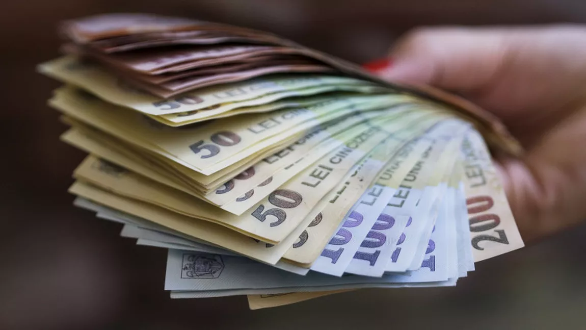 Domeniile care oferă cele mai mari salarii din România. Care este cea mai căutată meserie