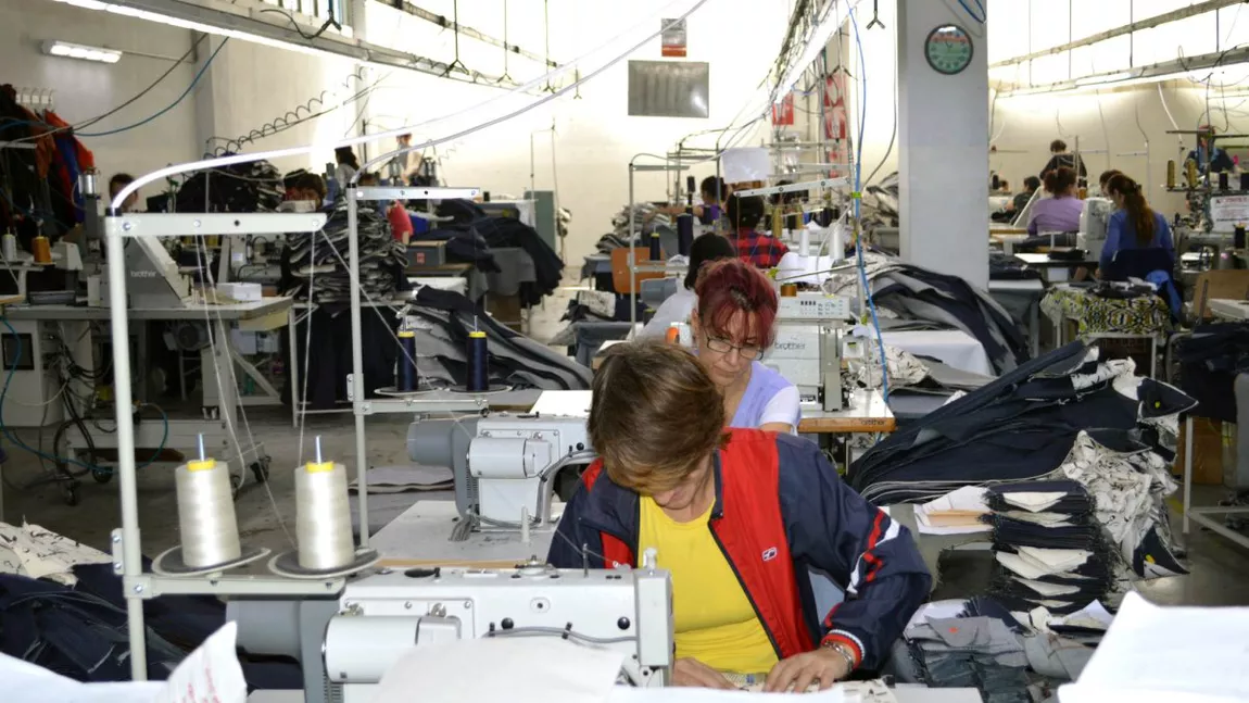 O fabrică importantă din România face concedieri în masă. Câți angajați vor rămâne fără loc de muncă