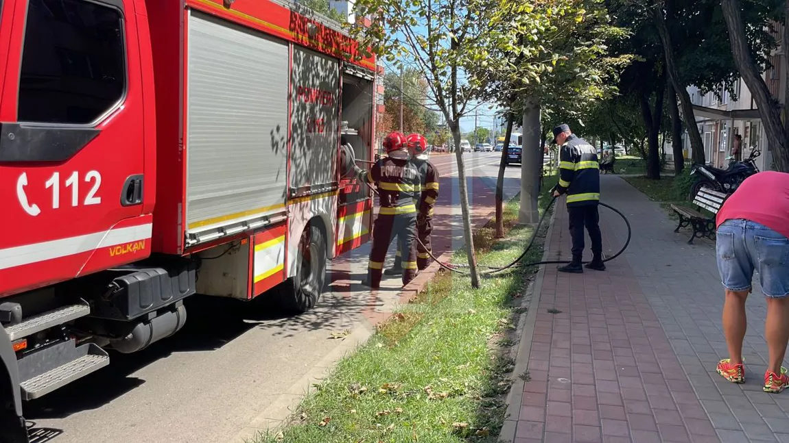 Incendiu la Iași! Flăcările au izbucnit la un apartament - UPDATE