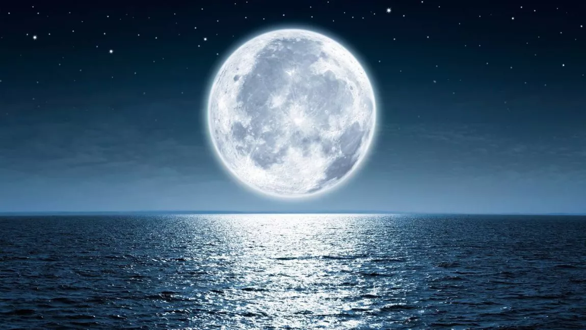 De ce se vede doar o parte a lunii? Explicația unui fenomen cosmic!