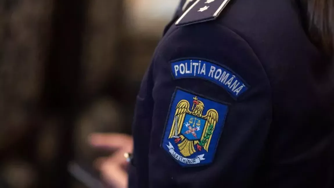 Sindicatului Europol prezintă cum uniformele de 7.400 lei ale polițiștilor se rup: „Adierea provenea de la noua ventilatie