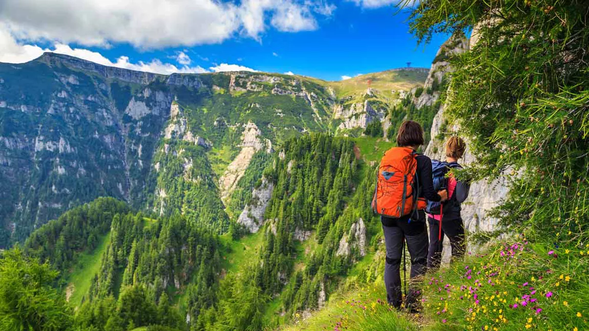 Top 3 trasee montane de o zi din România, pentru începători!