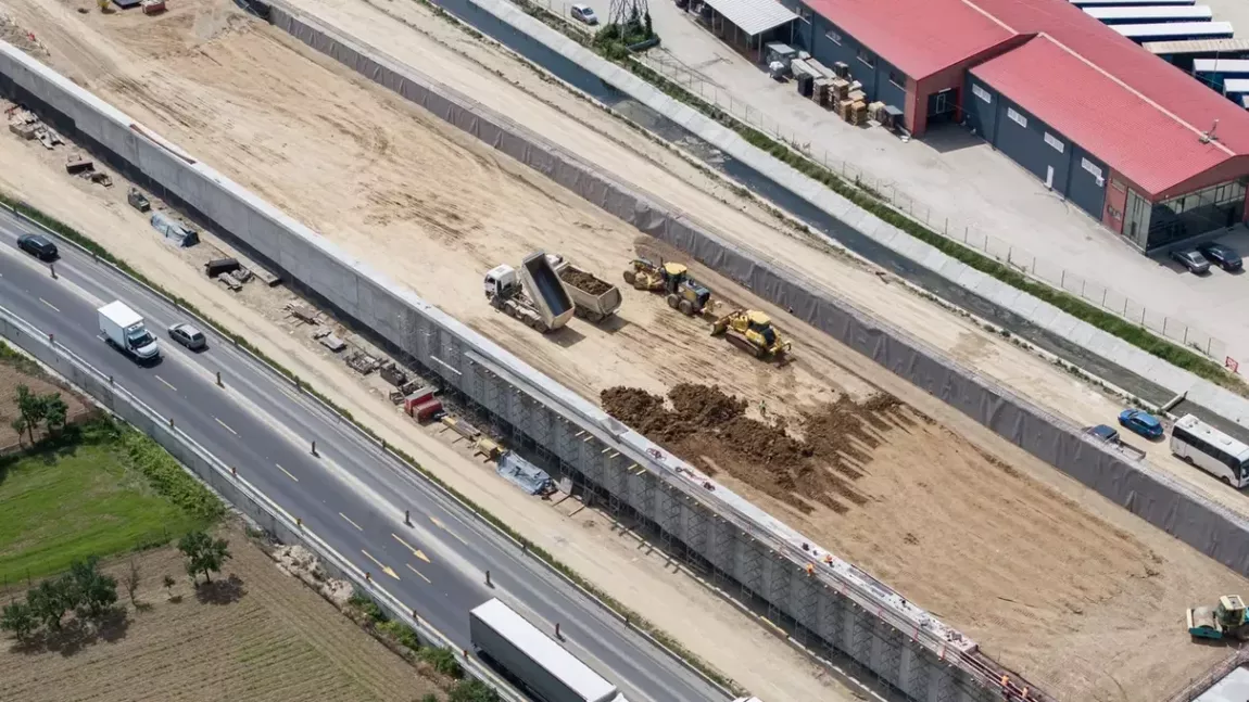 Câți kilometri vor fi dați în circulație din autostrada A1 Sibiu-Pitești până la 1 decembrie. Anunțul lui Sorin Grindeanu