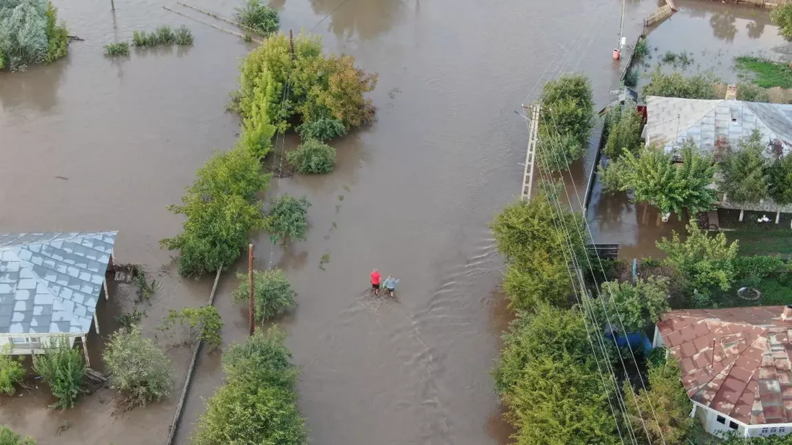 Alertă de inundații pe mai multe râuri din Moldova! Anunțul meteorologilor