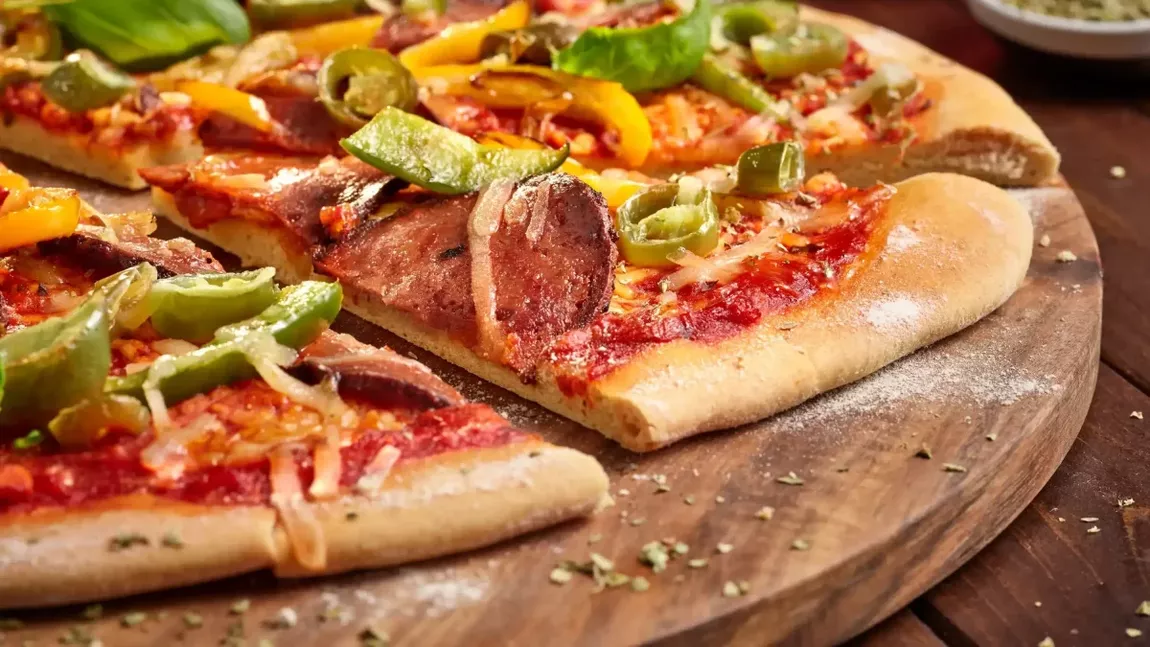 Pizza Diavola – rețeta autentică italiană care cucerește iubitorii de arome intense