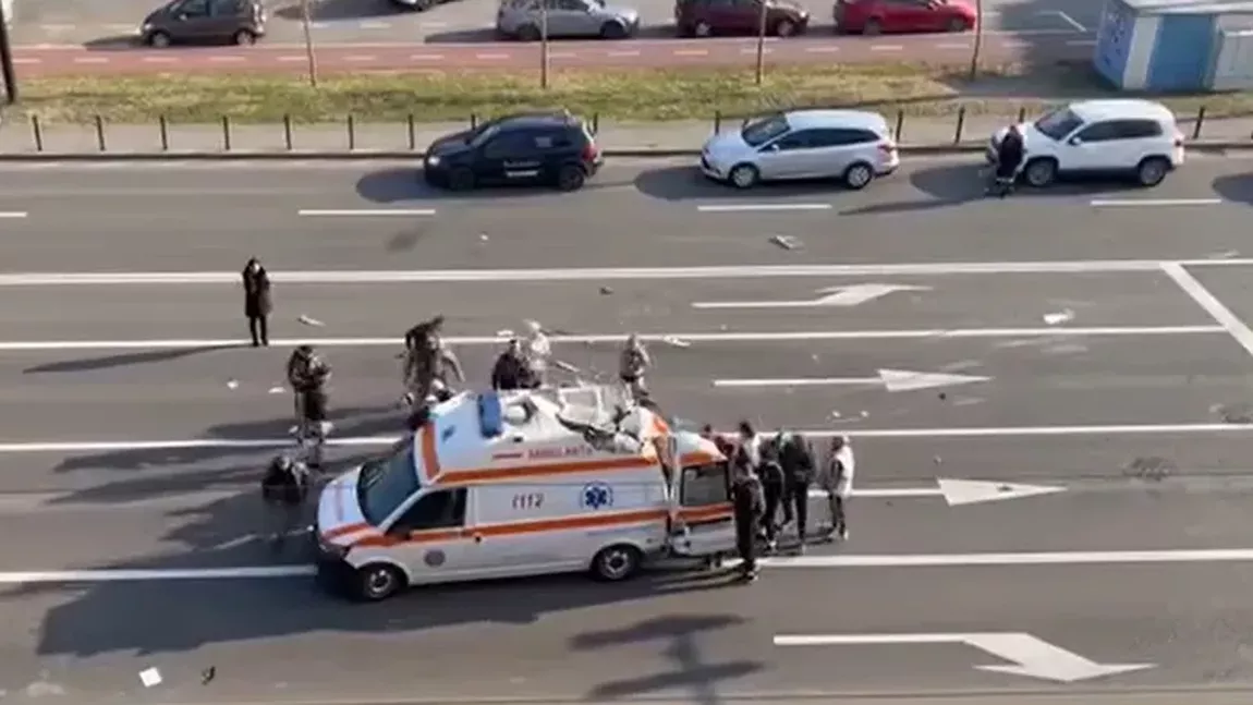Din dorința de a ajuta, au agravat situația: Avertisment după un accident de ambulanță
