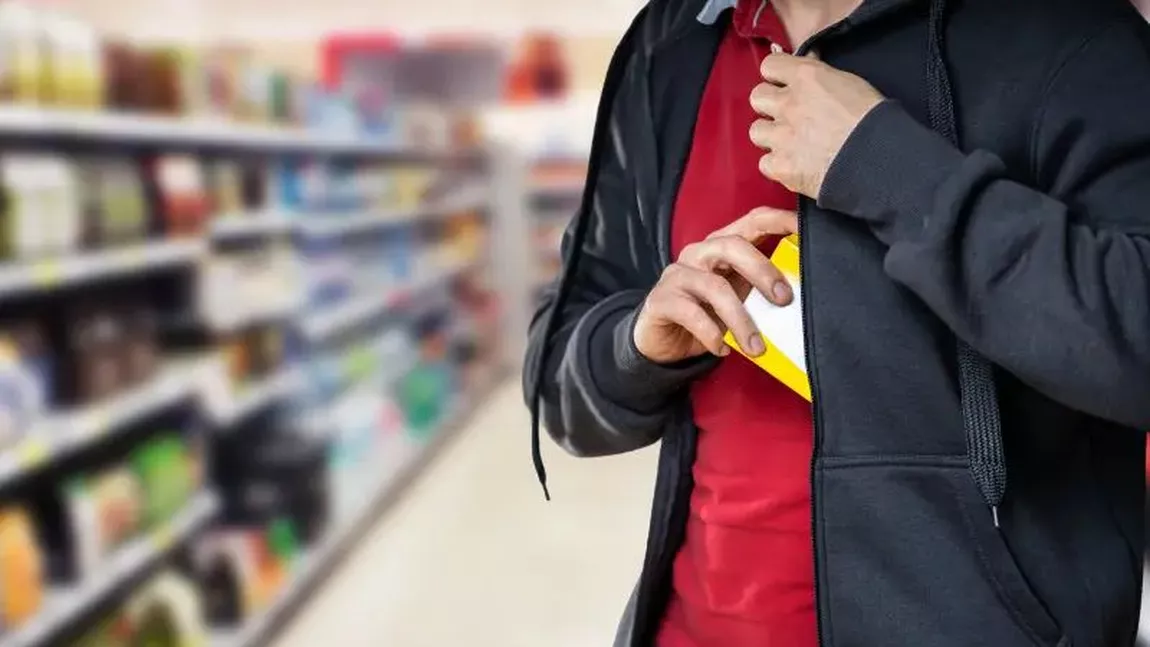 După ce s-a îmbătat, a mers la furat șampoane dintr-un magazin din Iași. Acum, a ajuns pe mâna judecătorilor