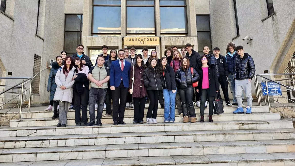 Elevii Liceului Universității „Alexandru Ioan Cuza” din Iași au vizitat Judecătoria din Iași
