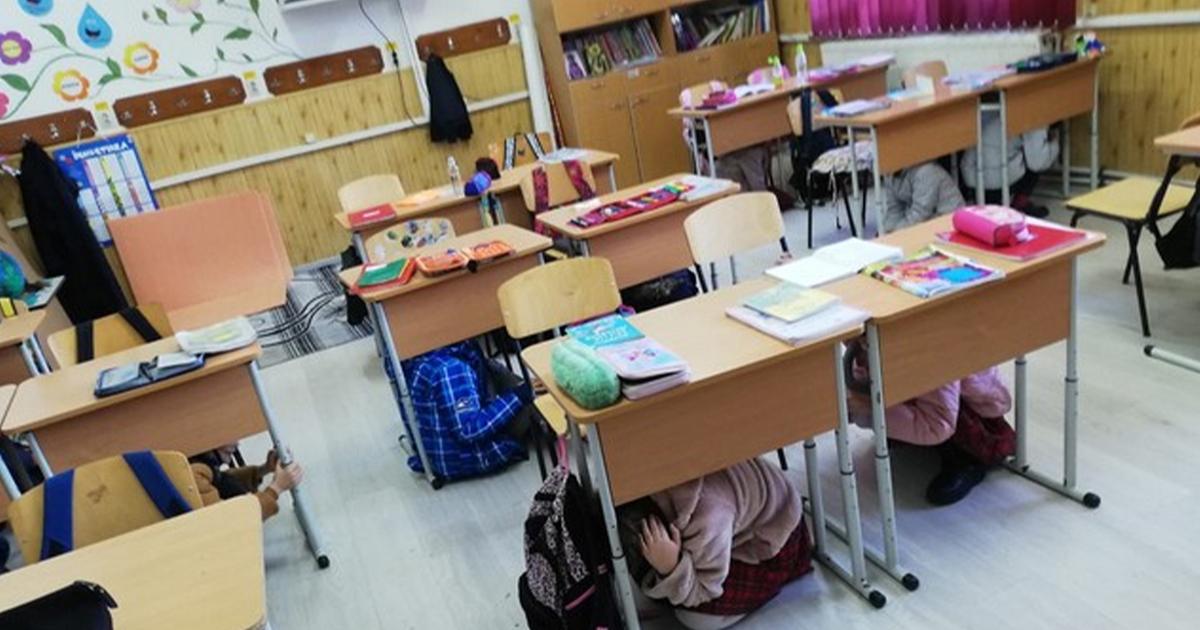 România își ia măsuri de precauție în fața unui posibil cutremur.