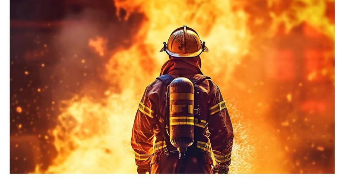 Incendiu într-un garaj din Ciurea activat de un autoturism; pompierii au intervenit.