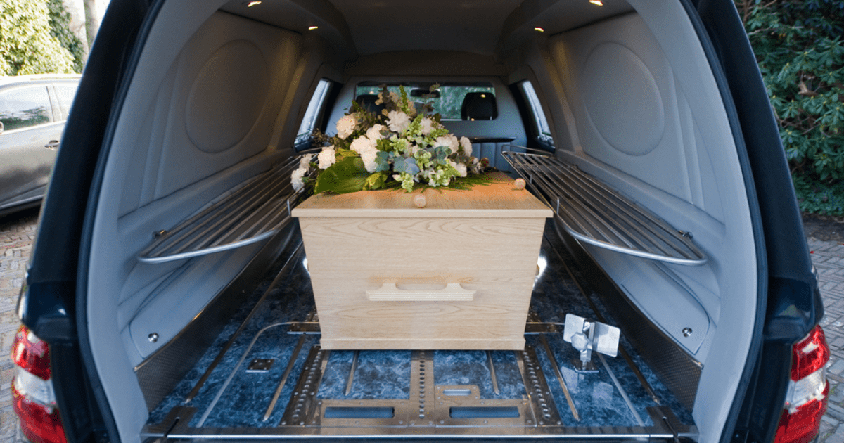 Două crâșme funerare din Iași, sancționate de Direcția de Sănătate Publică pentru nerespectarea dezinfectării autovehiculelelor.