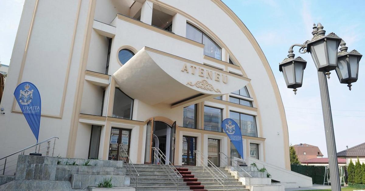 Ateneu Național din Iași, printre primele instituții publice de cultură din România.