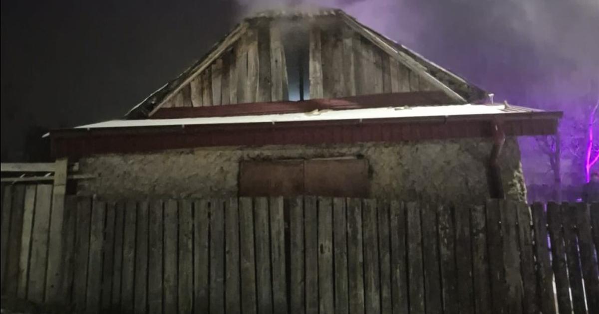 Incendiu la coșul de fum al unei gospodării, intervenție de urgență a pompierilor