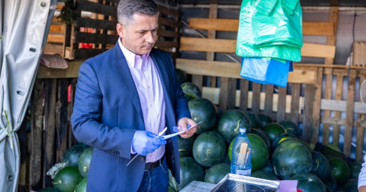 Căpșunile, piersicile, merele și perele: fructe de sezon disponibile acum.