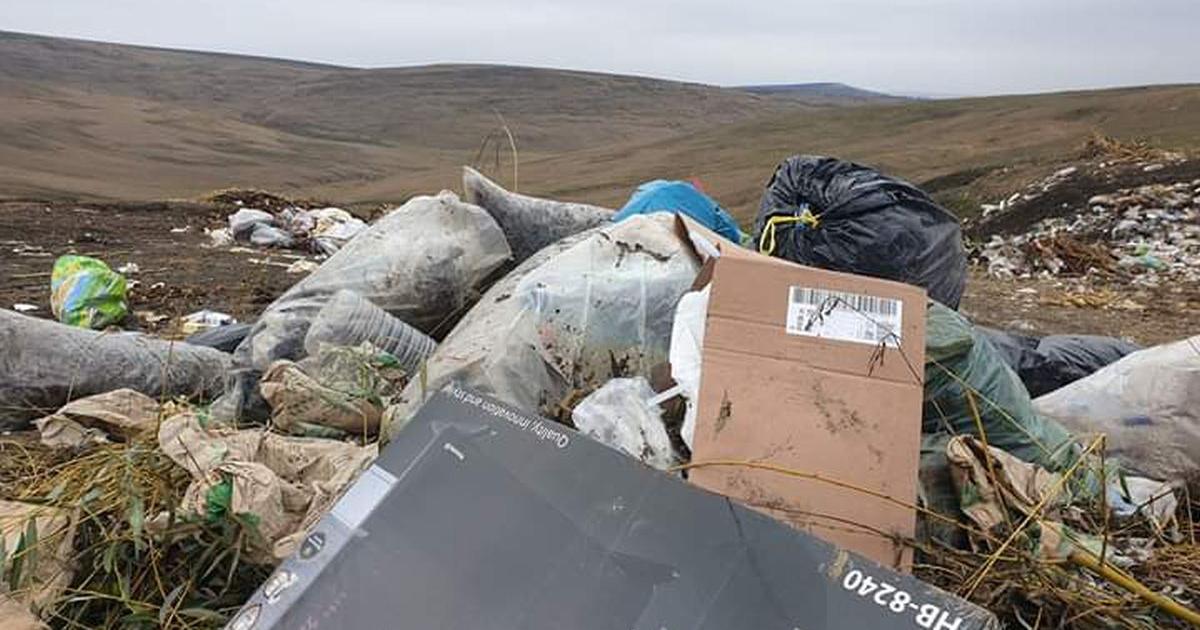 Garda de Mediu Iași aplică amenzi de 160.000 de lei pentru deșeuri depozitate ilegal și documentație incompletă.