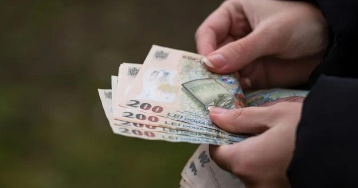 Zeci de bârlãdeni au fãcut o petitie primarului Boros pentru pãstrarea unei parcãri rezidentiale, fãrã platã, în fata sediului PSD