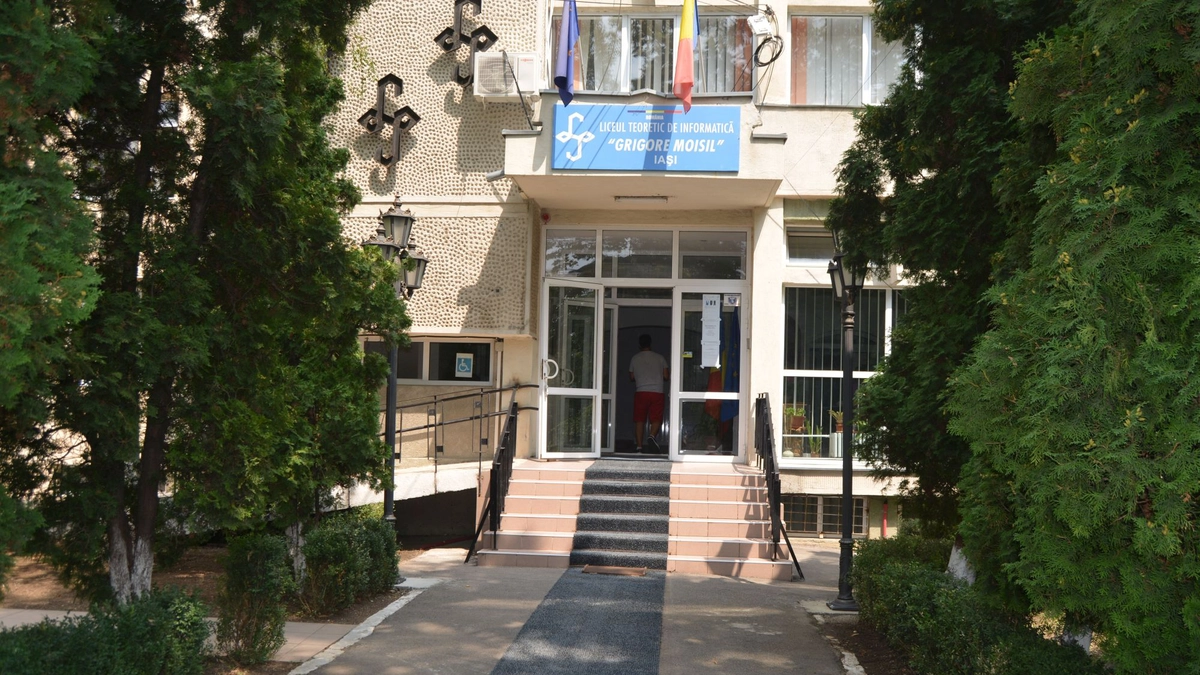 Liceul_Teoretic_de_informatica_Grigore_Moisil_Iasi.jpg