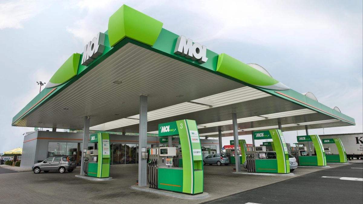 mol_benzinarie_36150600_e1487618274860.jpg