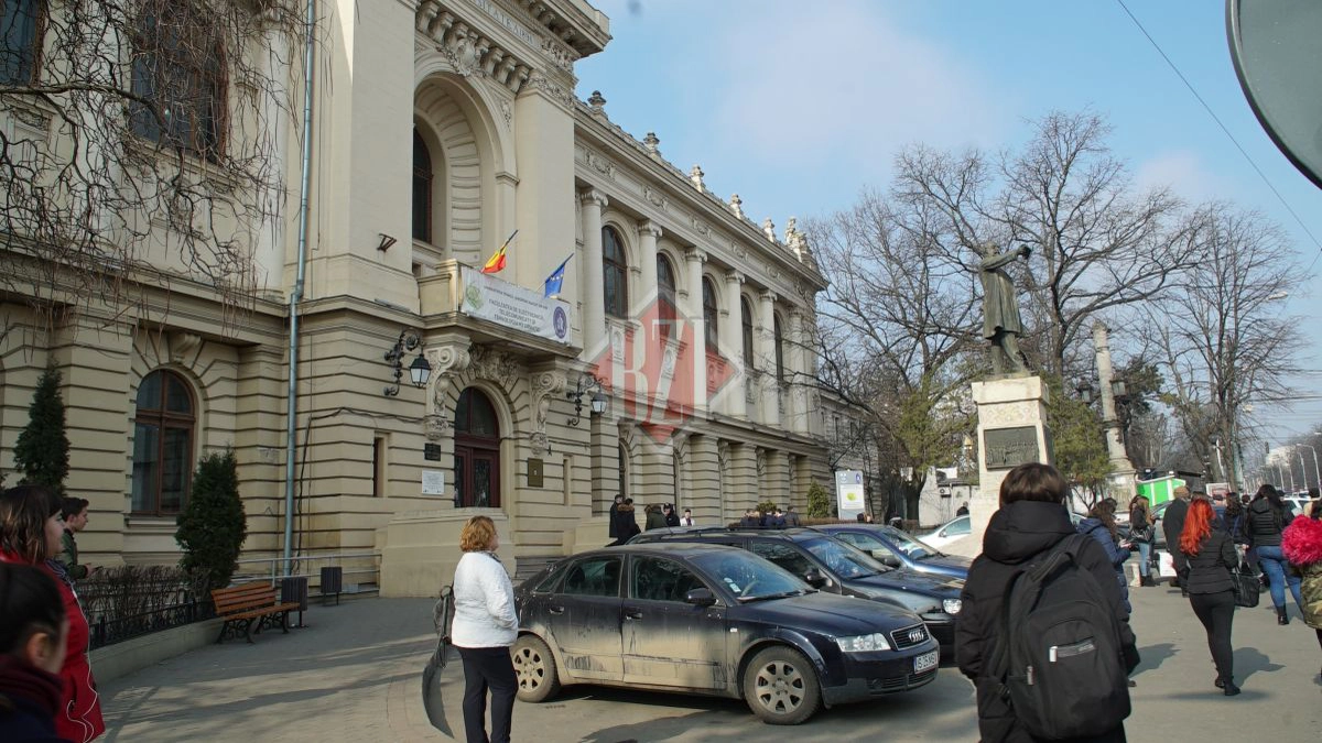 UNIVERSITATEA ALEXANDRU IOAN CUZA DIN IASI