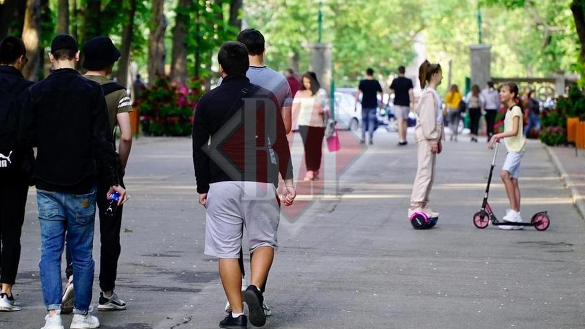 ieșeni-plimbare-parc-Iasi