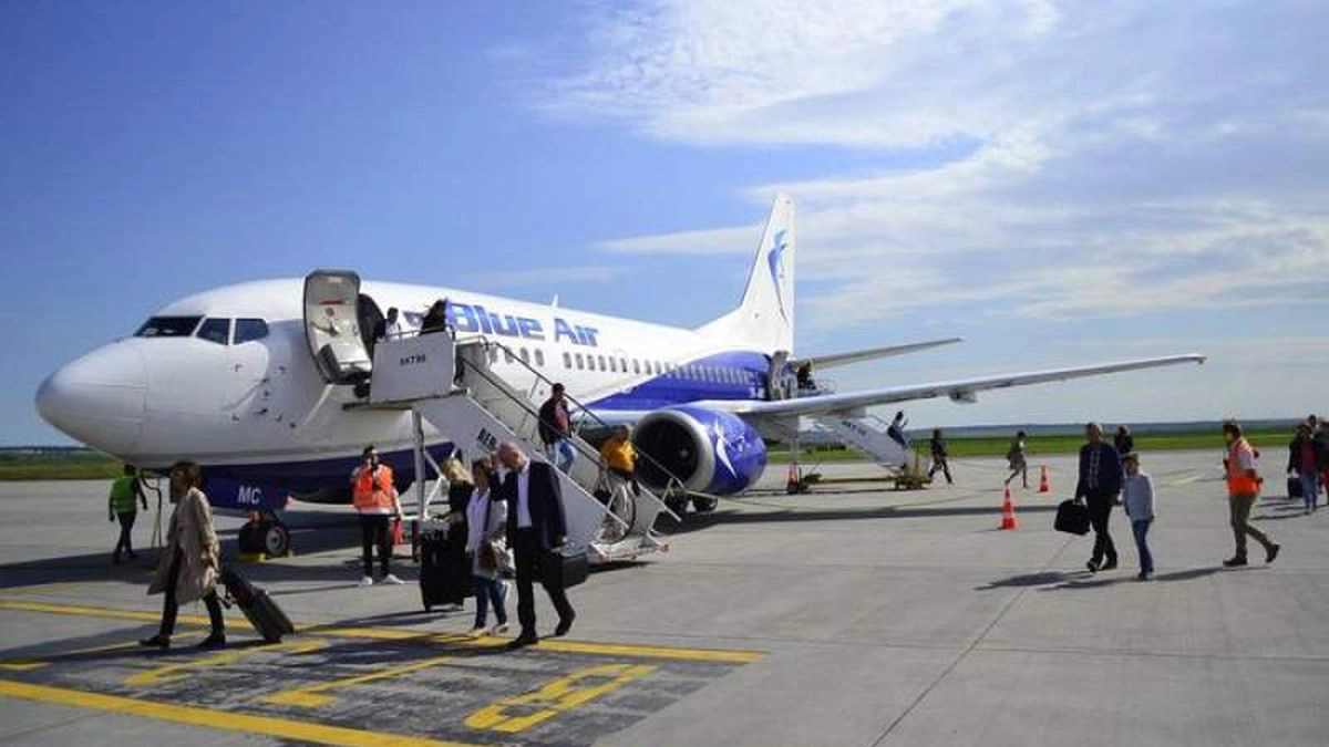 blue air-calatori