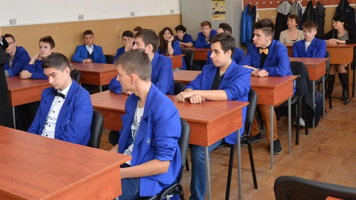 Elevii în clase la Liceul Teoretic de Informatică Grigore Moisil Iași