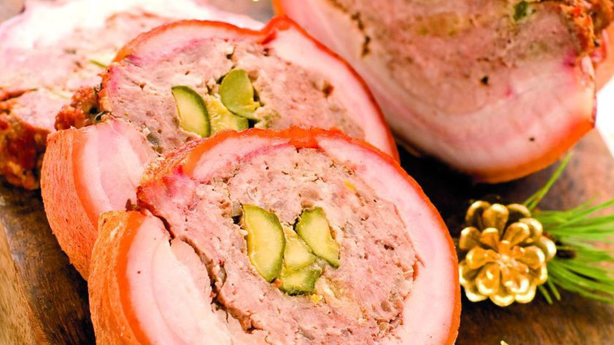rulada-picanta-de-porc