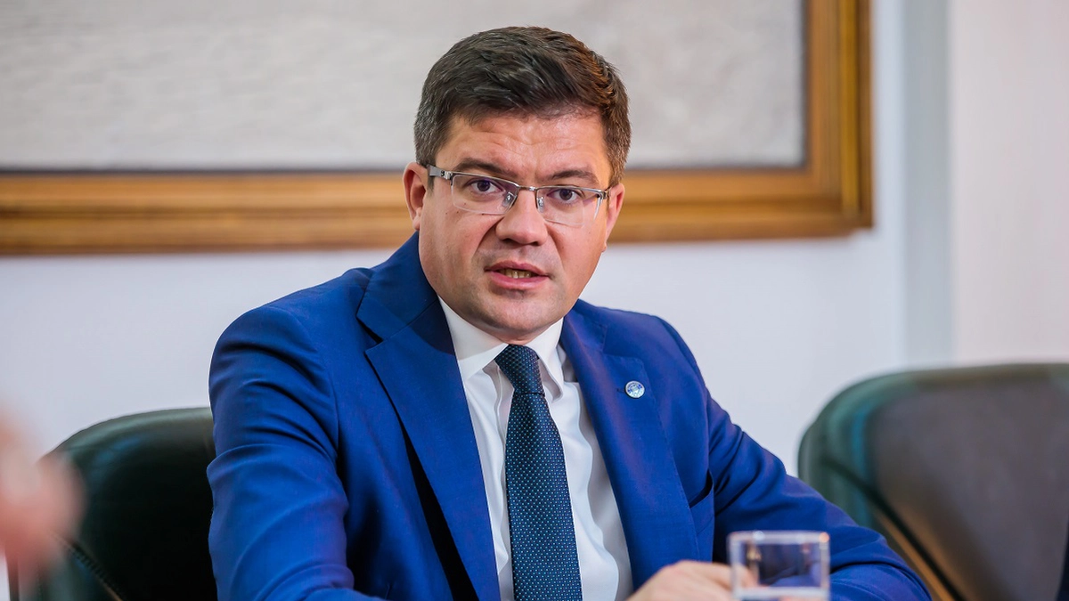 Costel Alexe, fostul ministru și actual președintele CJ Iași a ajuns la DNA