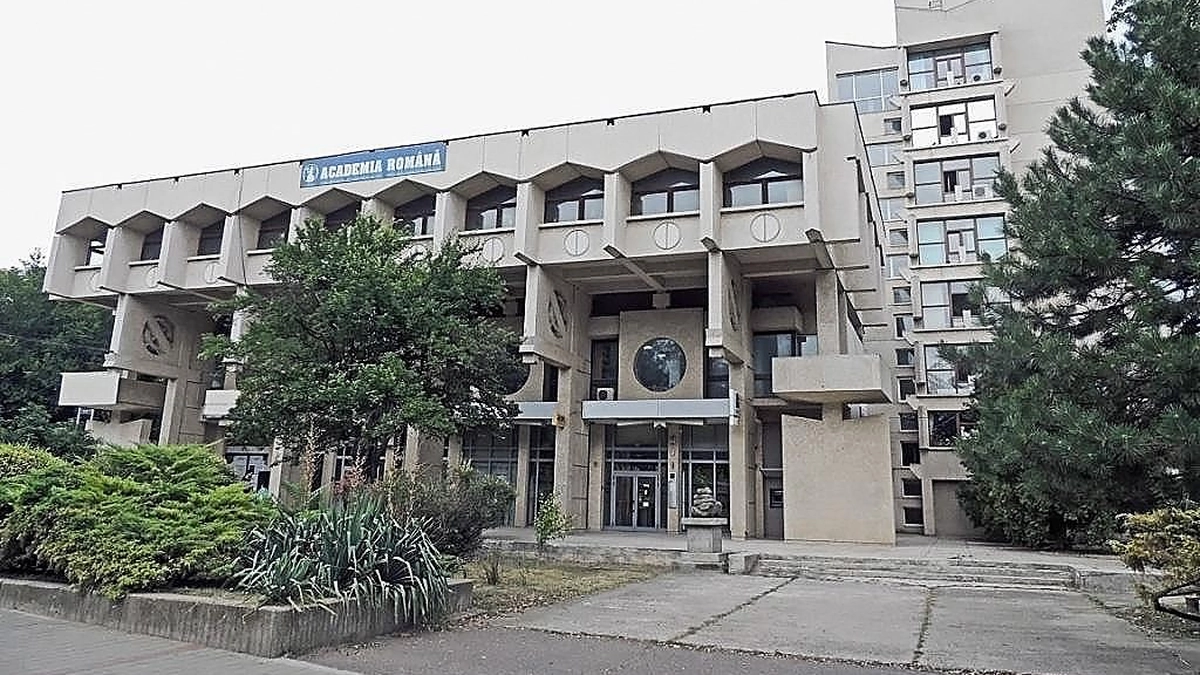 Fig.-3.-Sediul-Academiei-Romane-Filiala-Iasi-incepand-din-1982-1024x683