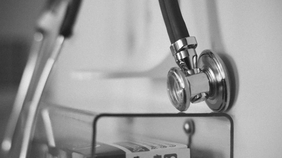 femeie-medic-lovit-pacient-fata-a-insistat-intrebari-decontare-servicii-medicale