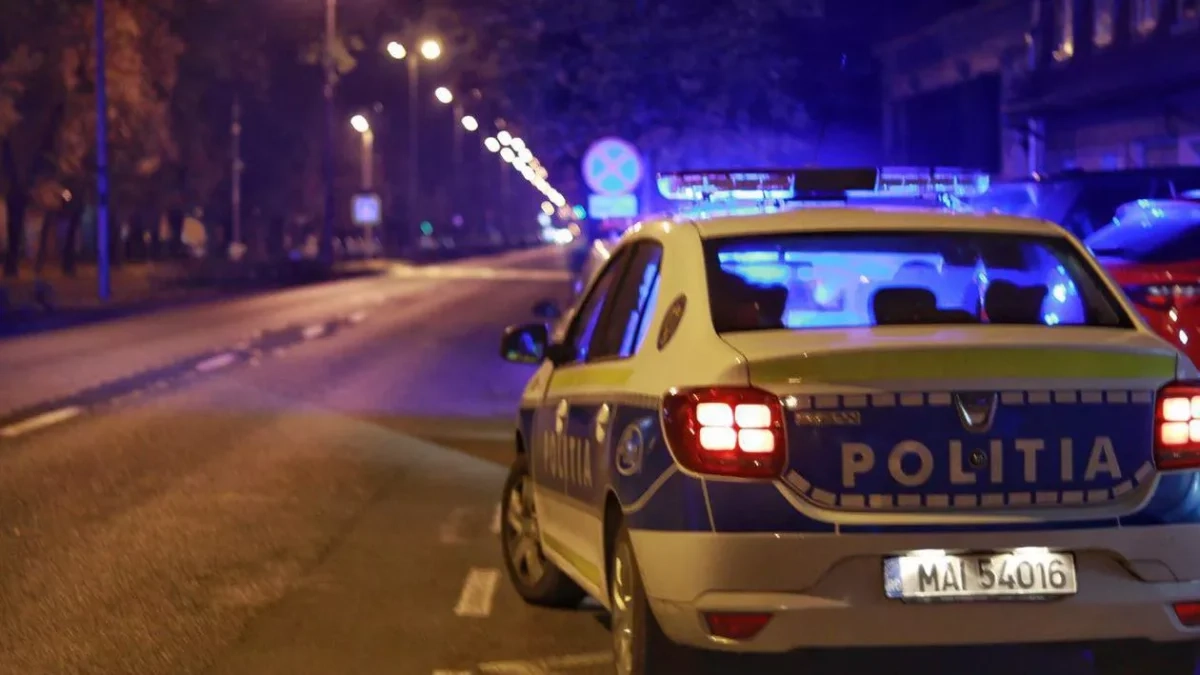 tânăr-mașină-poliție