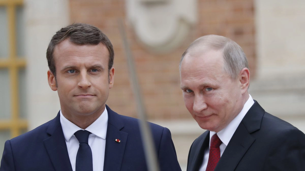 emmanuel-macron-si-vladimir-putin