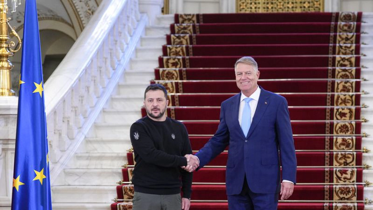 cost- ținuta-de-război-a-lui-Volodimir-Zelenski