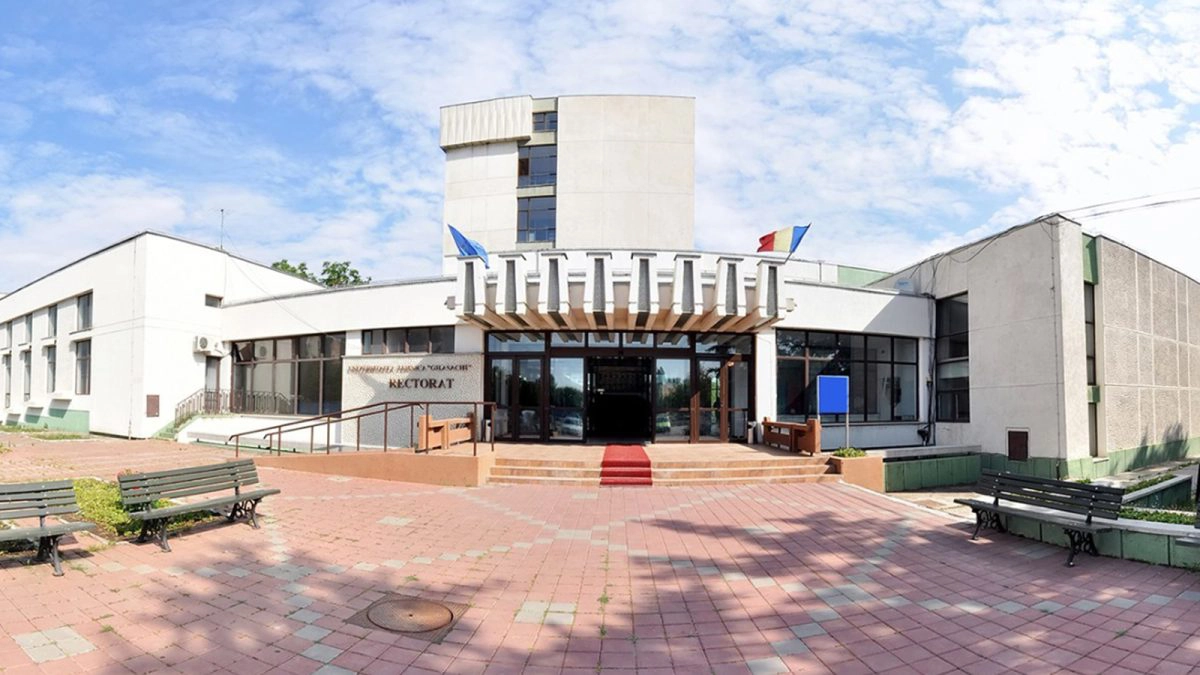 Sediul-principal-al-Universitatii-Tehnice-”Gheorghe-Asachi”-din-Iasi