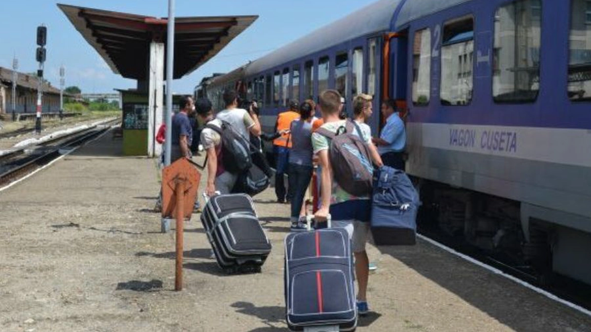 CFR-Călători-să-vă-luați-apă-medicaţia-necesară