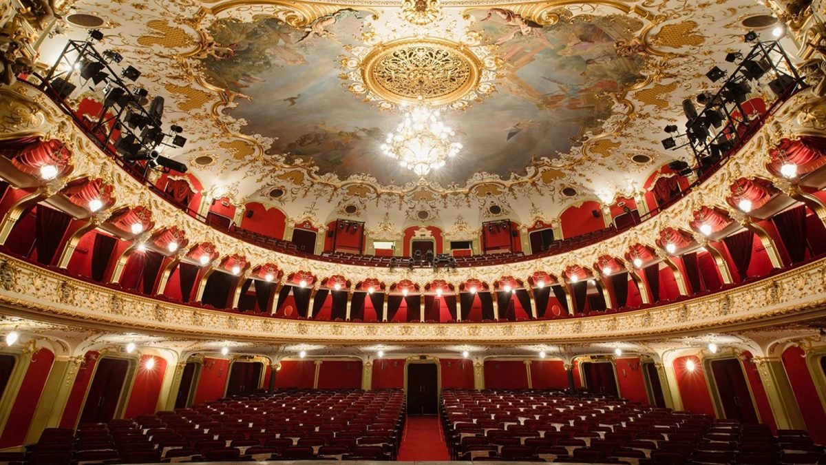 Sala-Mare-a-Teatrului-Național
