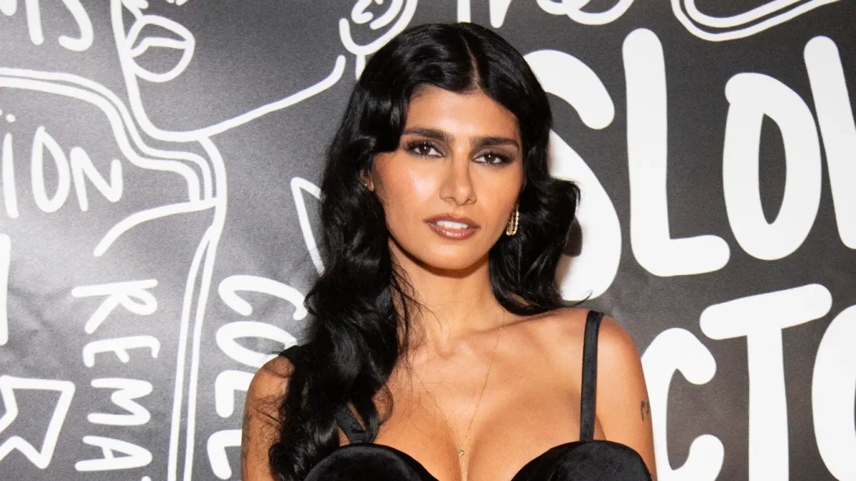 Mia Khalifa (1)