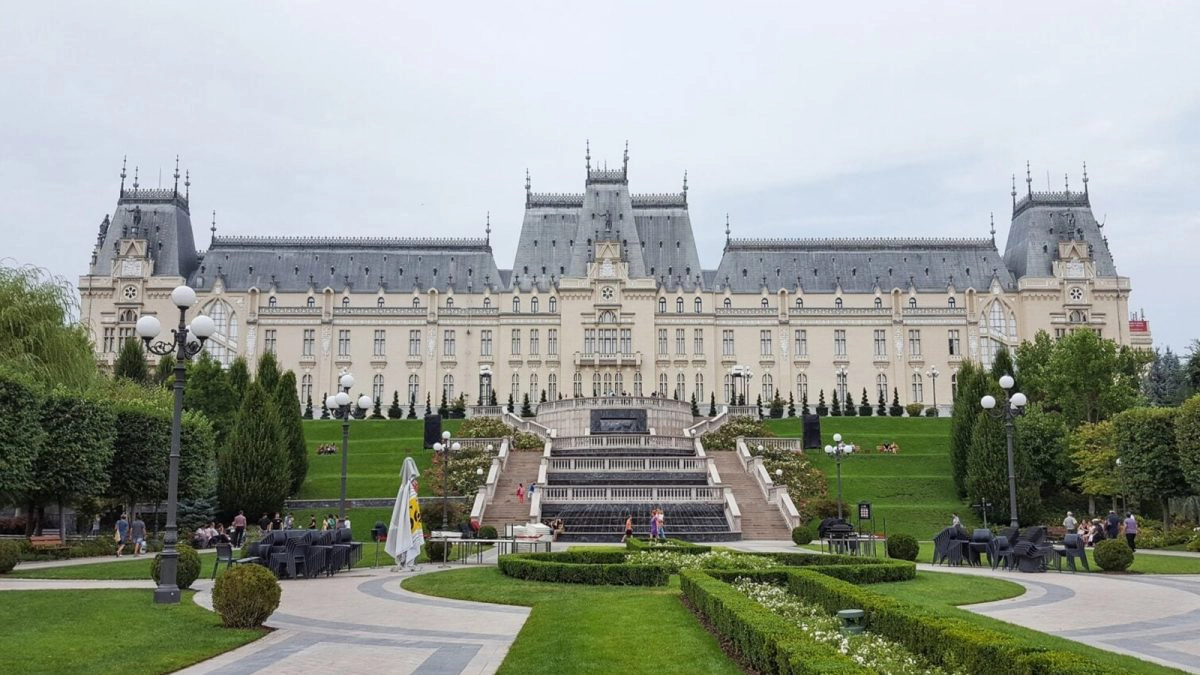 Palatul-Culturii-din-Iași