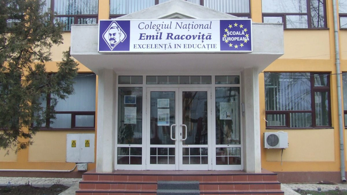 Colegiul-Național-„Emil-Racovița”