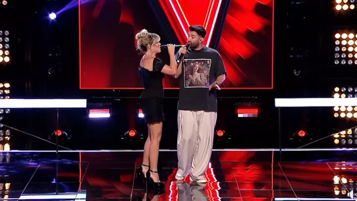 Gina-Pistol-a-urcat-pe-scena-langa-Smiley-la-Vocea-Romaniei-1024x567