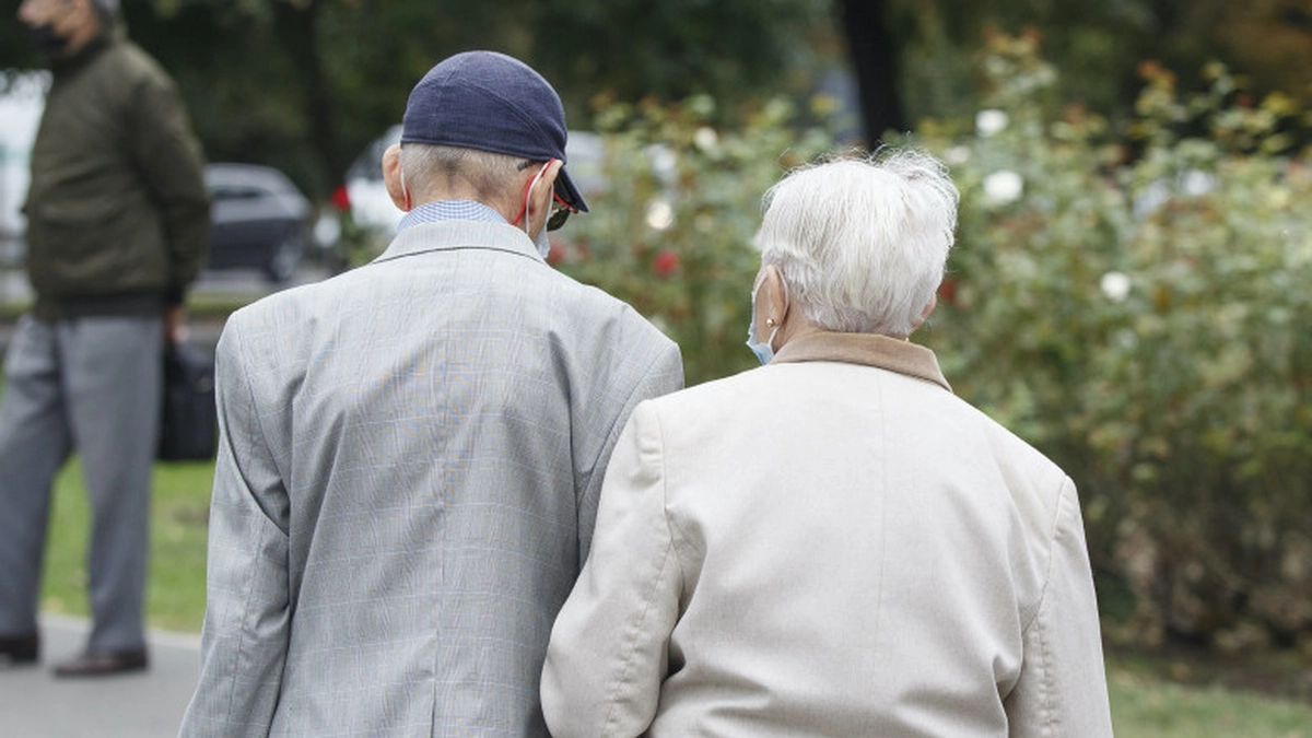 imagini cu pensionari