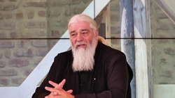 Arhiepiscopia Sucevei și Rădăuților a publicat realizările Părintelui Calistrat Chifan: „Biserica nu dă distincții ca să placă, ci ca să recunoască”