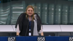 Europarlamentarul Diana Șoșoacă, scrisoare adresată Ursulei von der Leyen: „I-am atras atenţia cu privire la răspunsurile întârziate şi evazive pe care le oferă Parlamentului European”