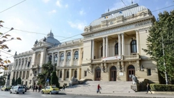 UAIC oferă 20 de burse pentru studenții care vor face parte din echipa Call Center-ului Admitere 2025