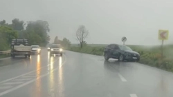 Accident rutier în zona Trei Iazuri. Două autoturisme au fost implicate