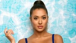 Kaz Crossley într-un bikini senzual în Thailanda. Apariția care a stârnit zvonuri despre o despărțire