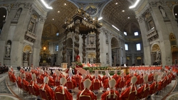 Ce urmează după alegerea noului Suveran Pontif? Ritualuri și secrete dezvăluite!