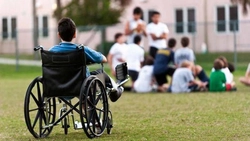 Persoanele cu dizabilități de vedere și auz vor beneficia de un sistem național de accesibilizare implementat de ANPIS
