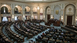 Ședințele de la Senat și Camera Deputaților, marcate de blat și aranjamente politice
