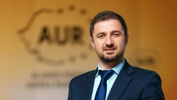 Europarlamentarul AUR, Adrian Axinia: Ce ați făcut, domnul președinte? Ne-ați amanetat deja?